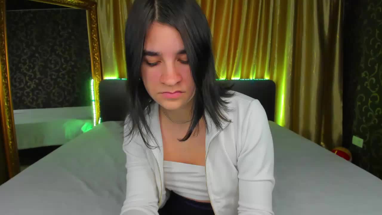 Polly-Love Live Sex December 17, 2025