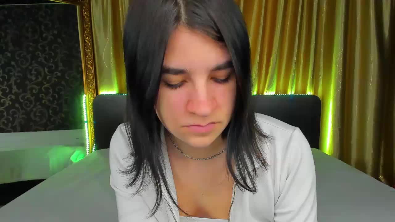 Polly-Love Live Sex December 17, 2025