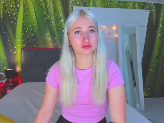 HollyTaillor Live Sex December 14, 2025