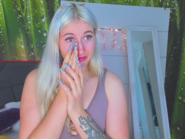 HollyTaillor Live Sex December 14, 2025