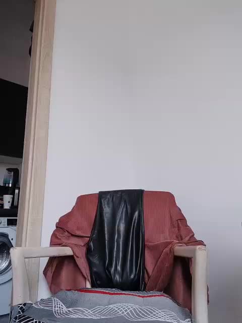 Vika211 Live Sex December 17, 2025