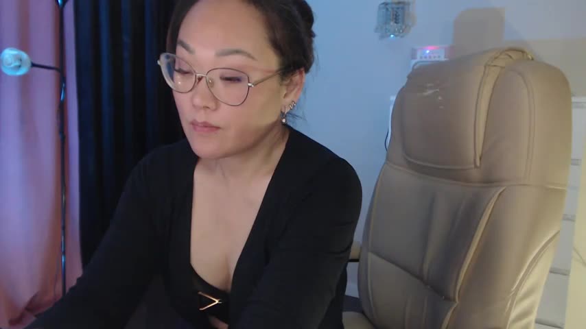 Realia Live Sex December 17, 2025