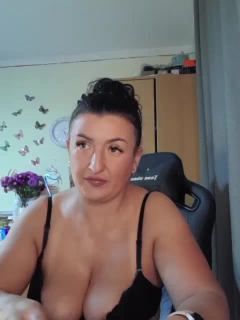 Hotangel75 Live Sex December 17, 2025