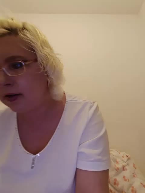 Vika211 Live Sex December 17, 2025