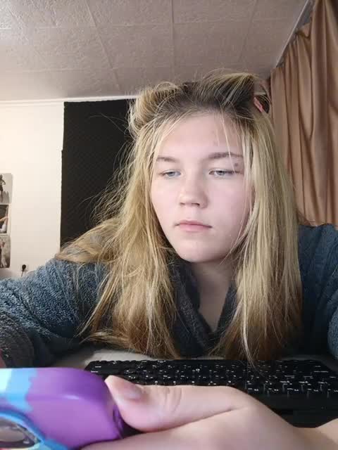 Kakdelaman Live Sex December 13, 2025