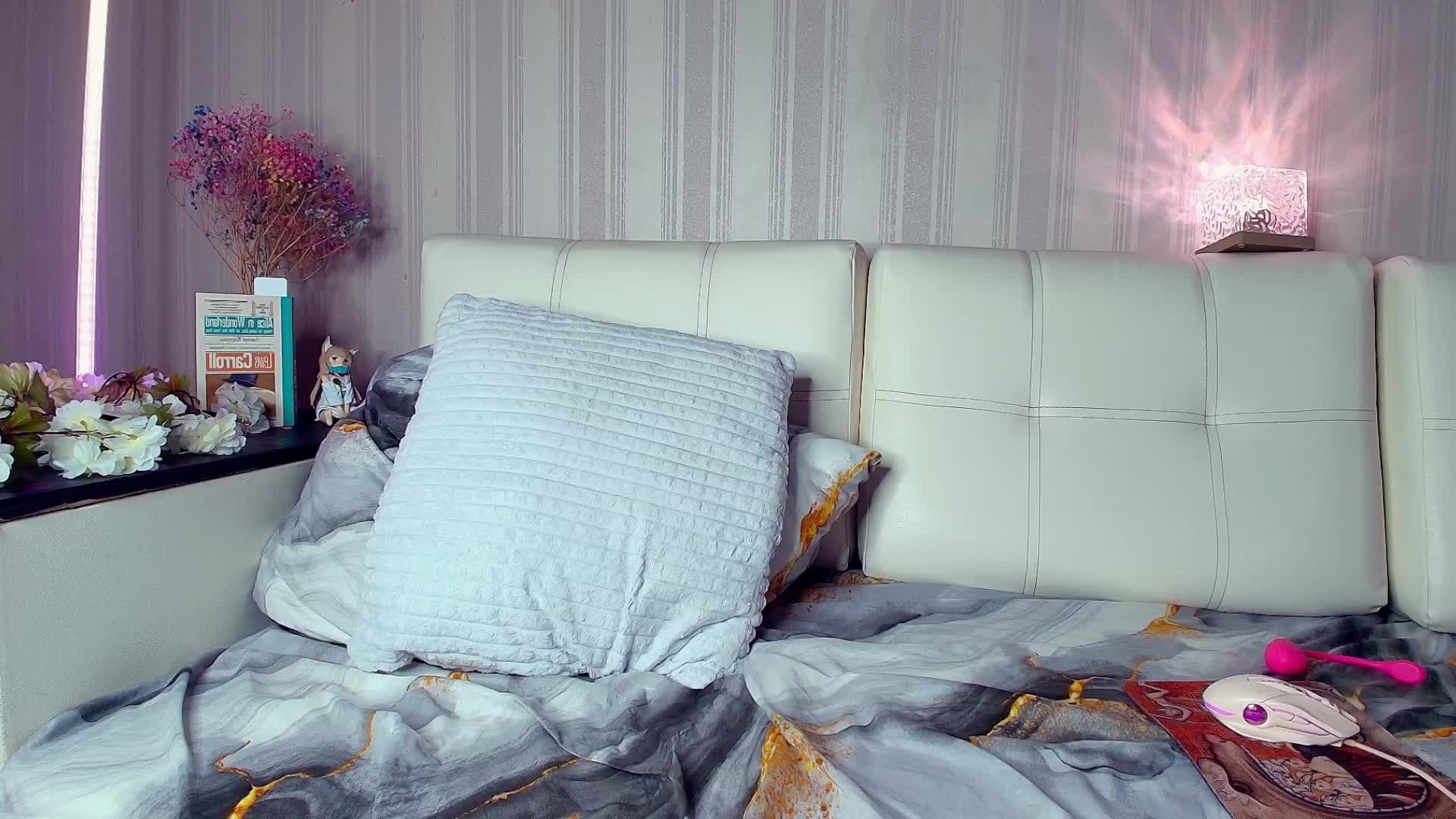 MeowRoslava Live Sex December 17, 2025