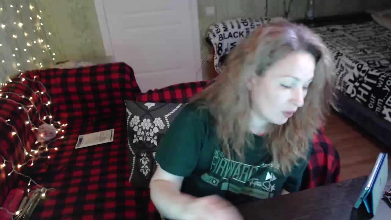 MeganIris Live Sex December 18, 2025