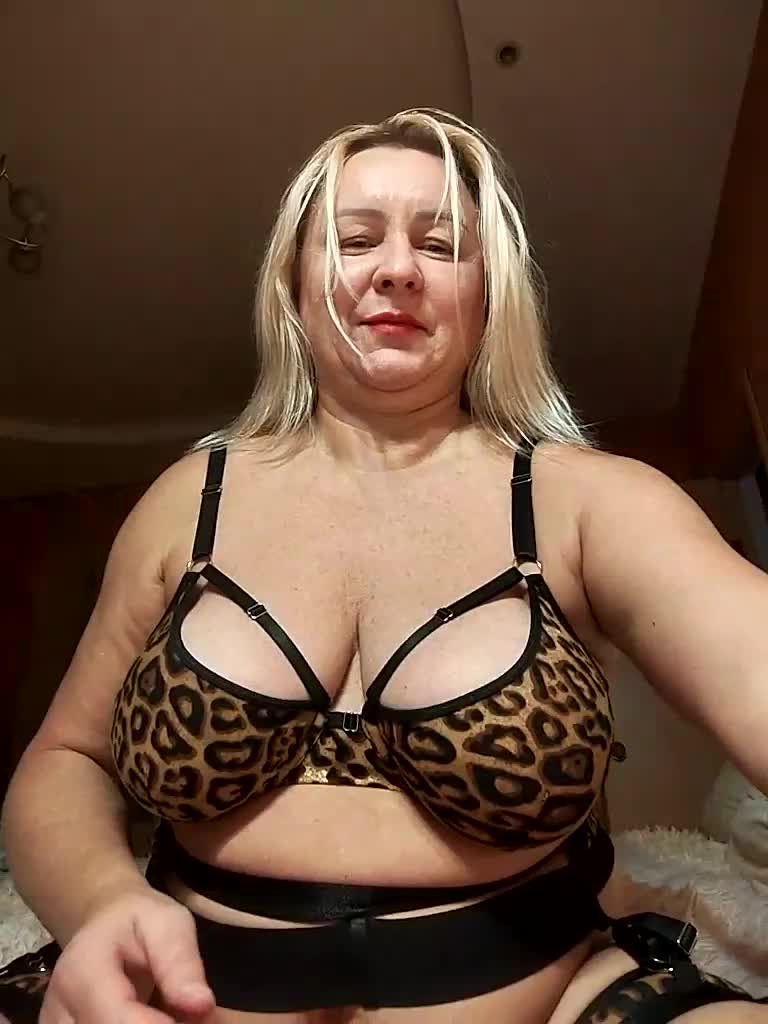 miranda-robinson Live Sex December 18, 2025
