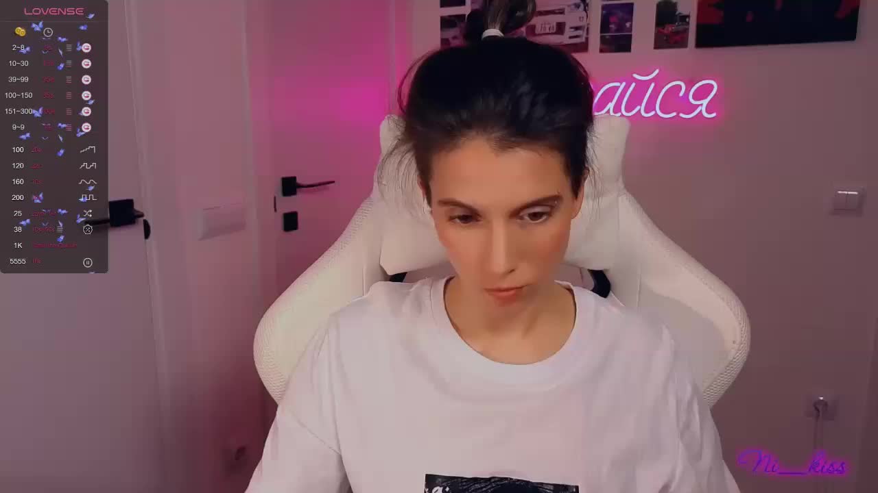 ni_kiss Live Sex December 13, 2025