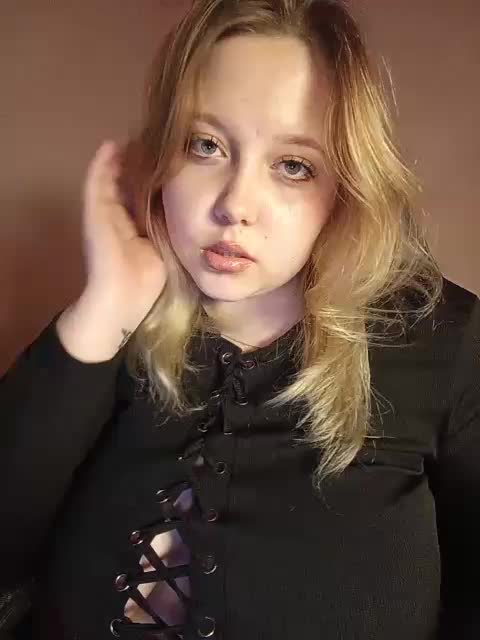 Skujnaya Live Sex December 15, 2025