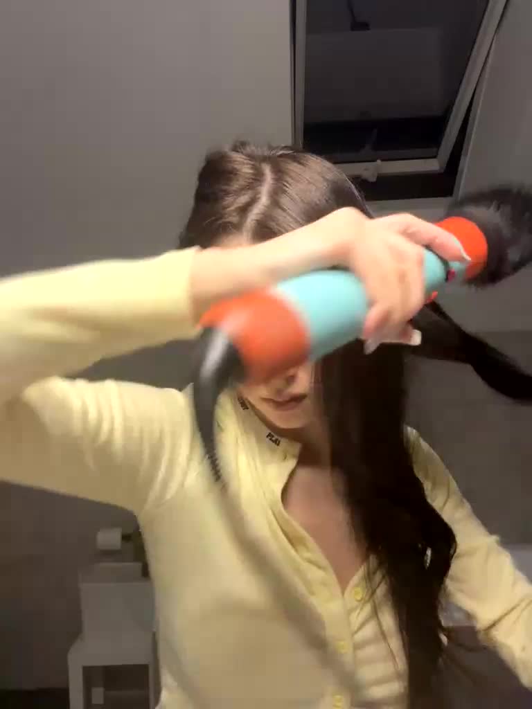 Taanni Live Sex December 19, 2025