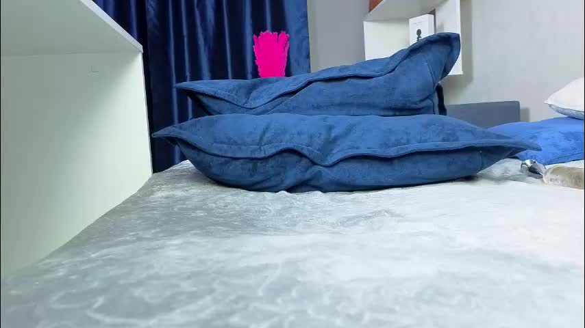 kikiolovely Live Sex December 14, 2025