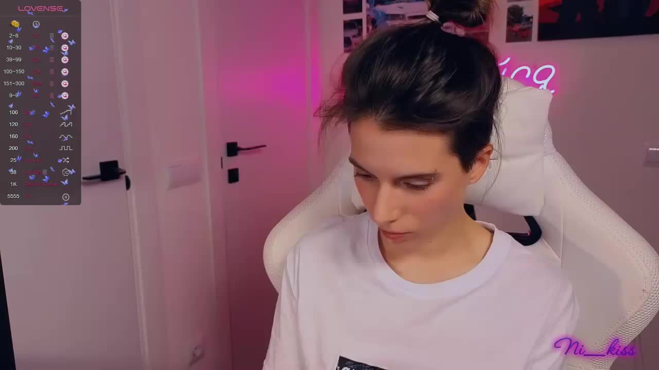 ni_kiss Live Sex December 13, 2025