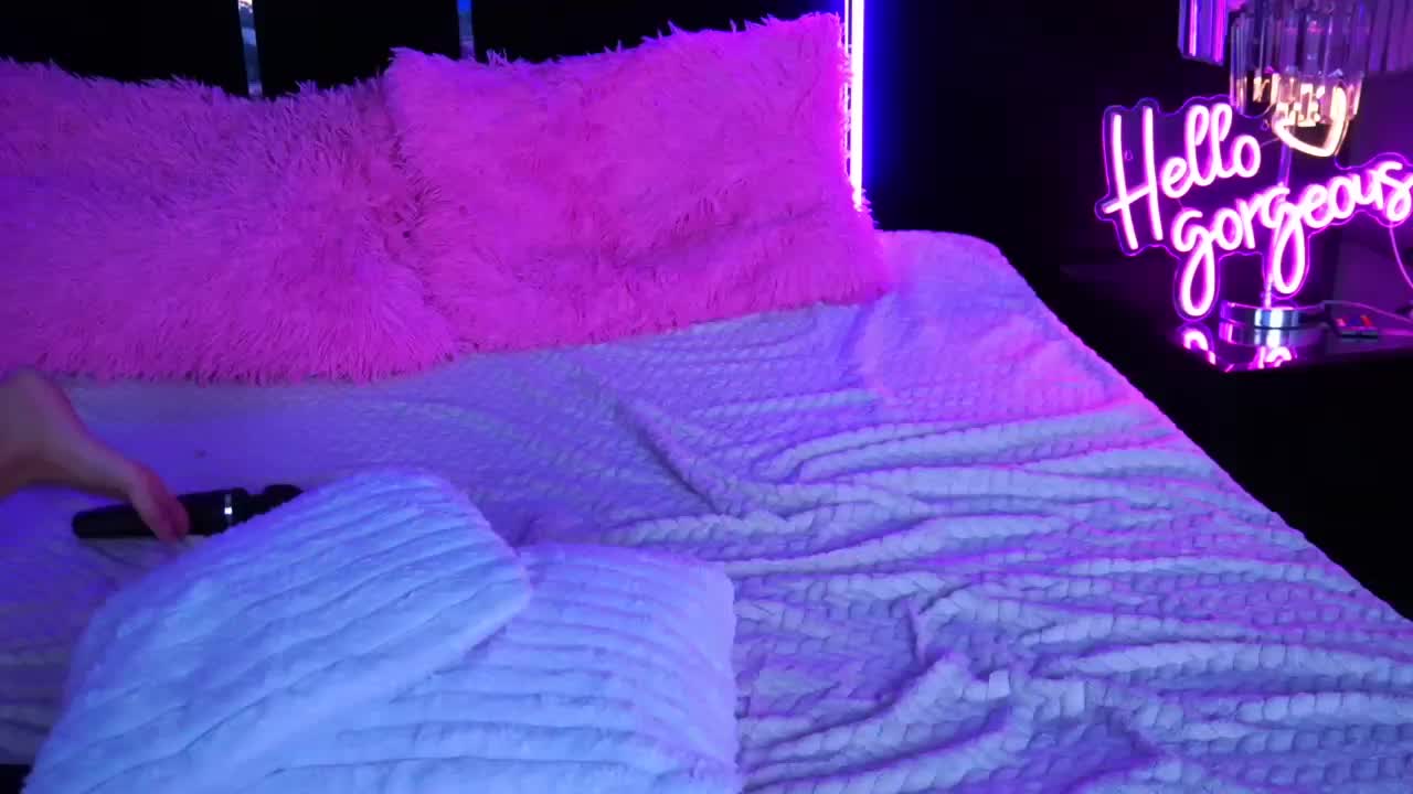 MysticGrace Live Sex December 17, 2025