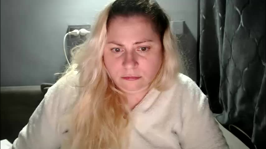 candycream74 Live Sex December 13, 2025
