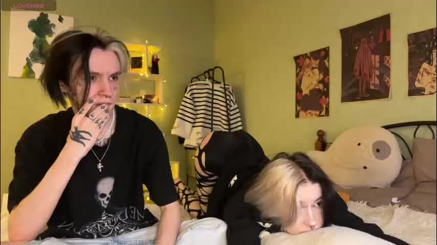 veryraretwins Live Sex December 13, 2025