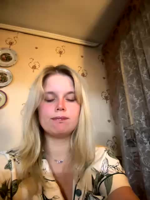 Pionchick Live Sex December 13, 2025