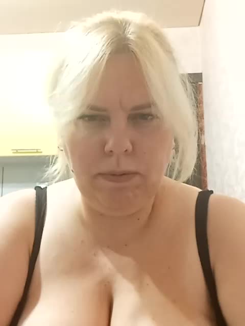 blondy_girl1499 Live Sex December 13, 2025