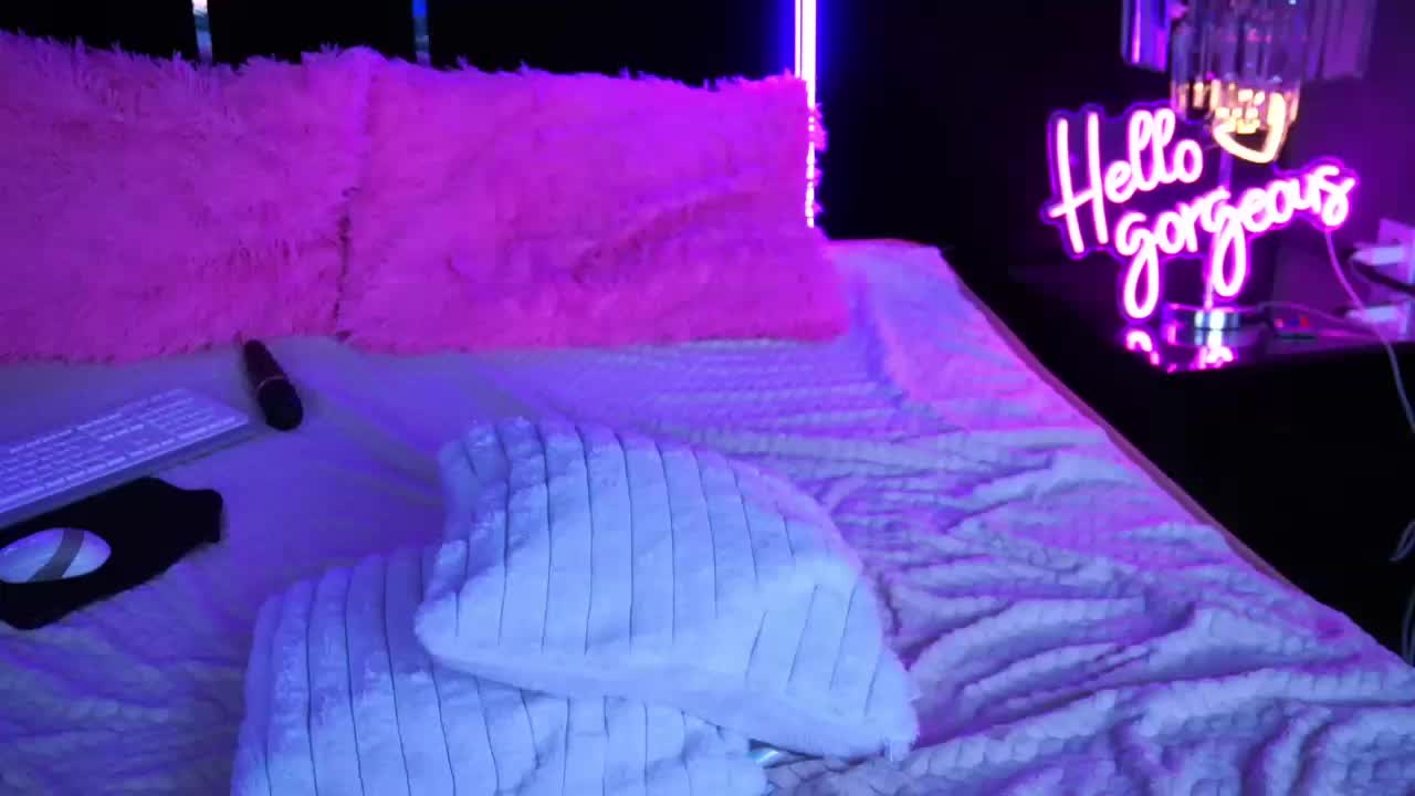 MysticGrace Live Sex December 17, 2025