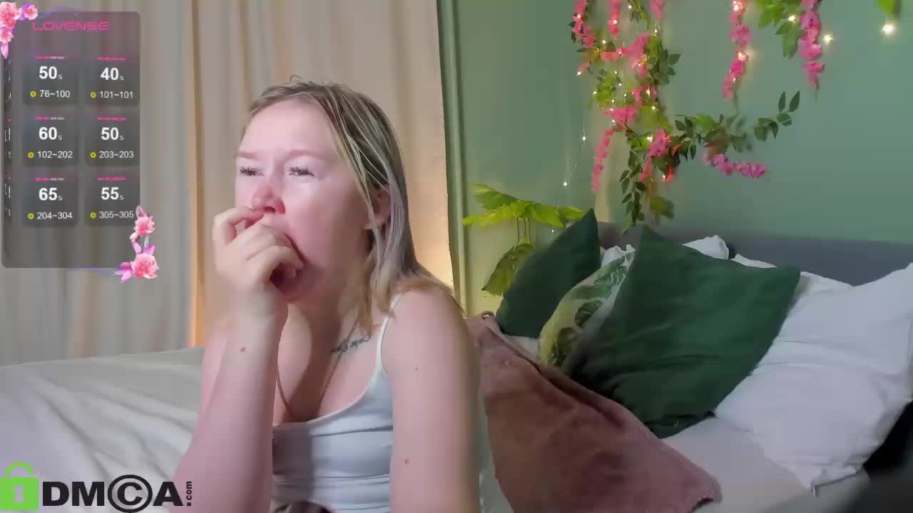 Sara-Moor Live Sex December 18, 2025