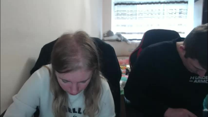 jenisandpeter Live Sex December 19, 2025