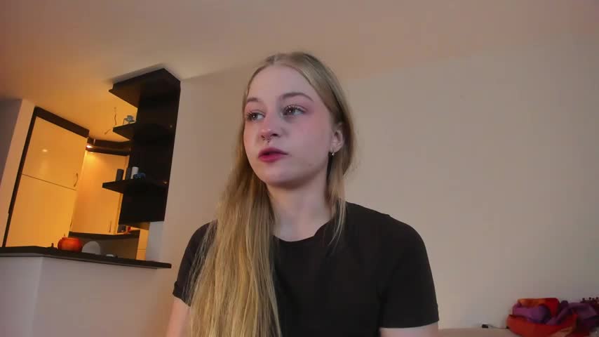 MiaMews Live Sex December 13, 2025