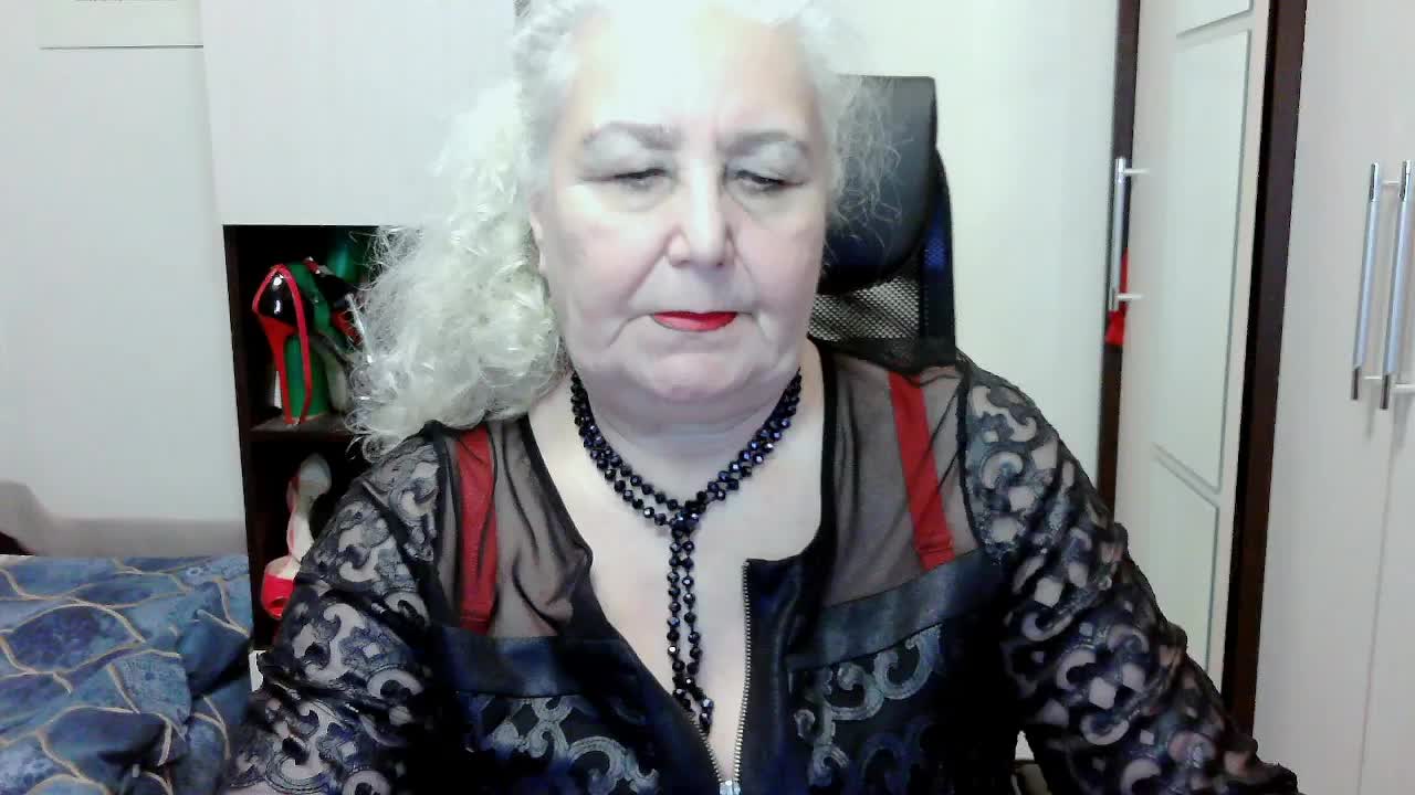 GrannyWants Live Sex December 17, 2025