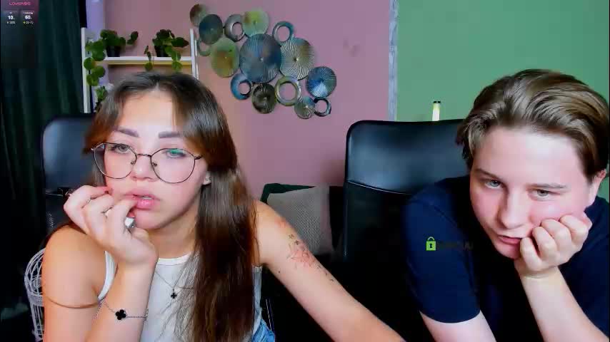kiki_swan Live Sex December 13, 2025
