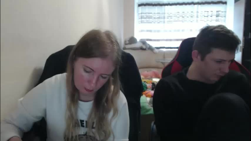 jenisandpeter Live Sex December 19, 2025