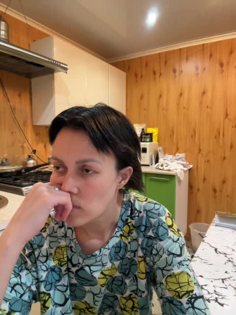 vik77777A Live Sex December 17, 2025