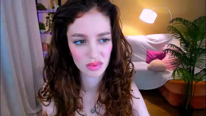 christinaconteeree Live Sex December 13, 2025