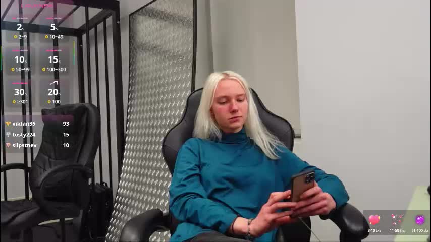 agelina_summer Live Sex December 17, 2025