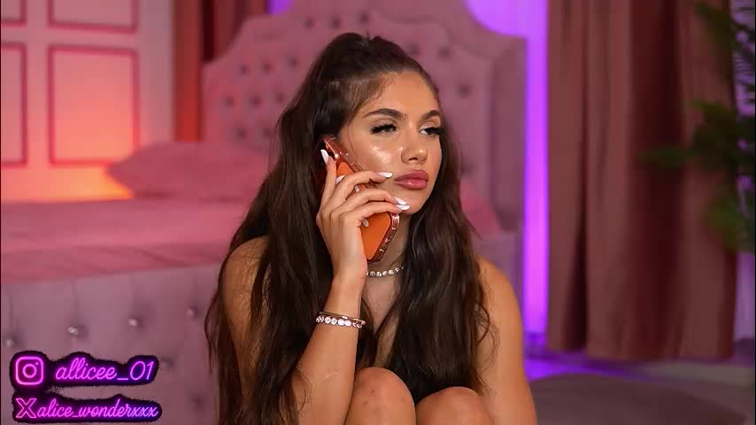 vanessasimon Live Sex October 7, 2025