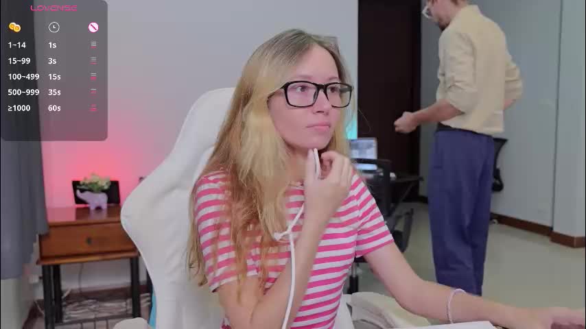 ellcrys Live Sex December 14, 2025