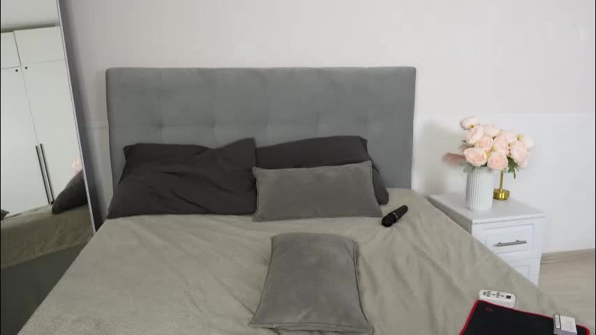 fiamoor Live Sex December 17, 2025