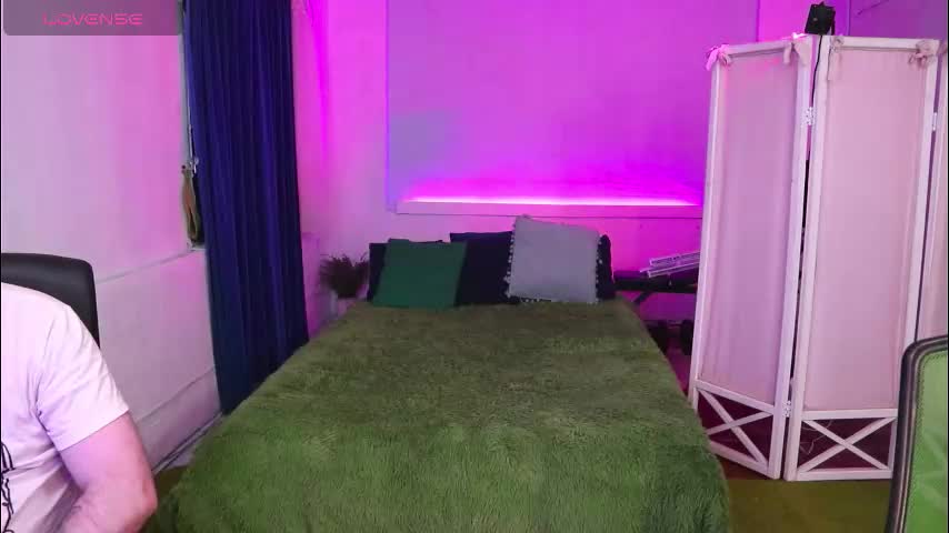 alisaaleks Live Sex December 19, 2025