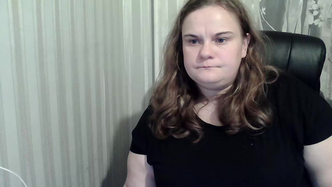 XLisaBlueX Live Sex December 17, 2025