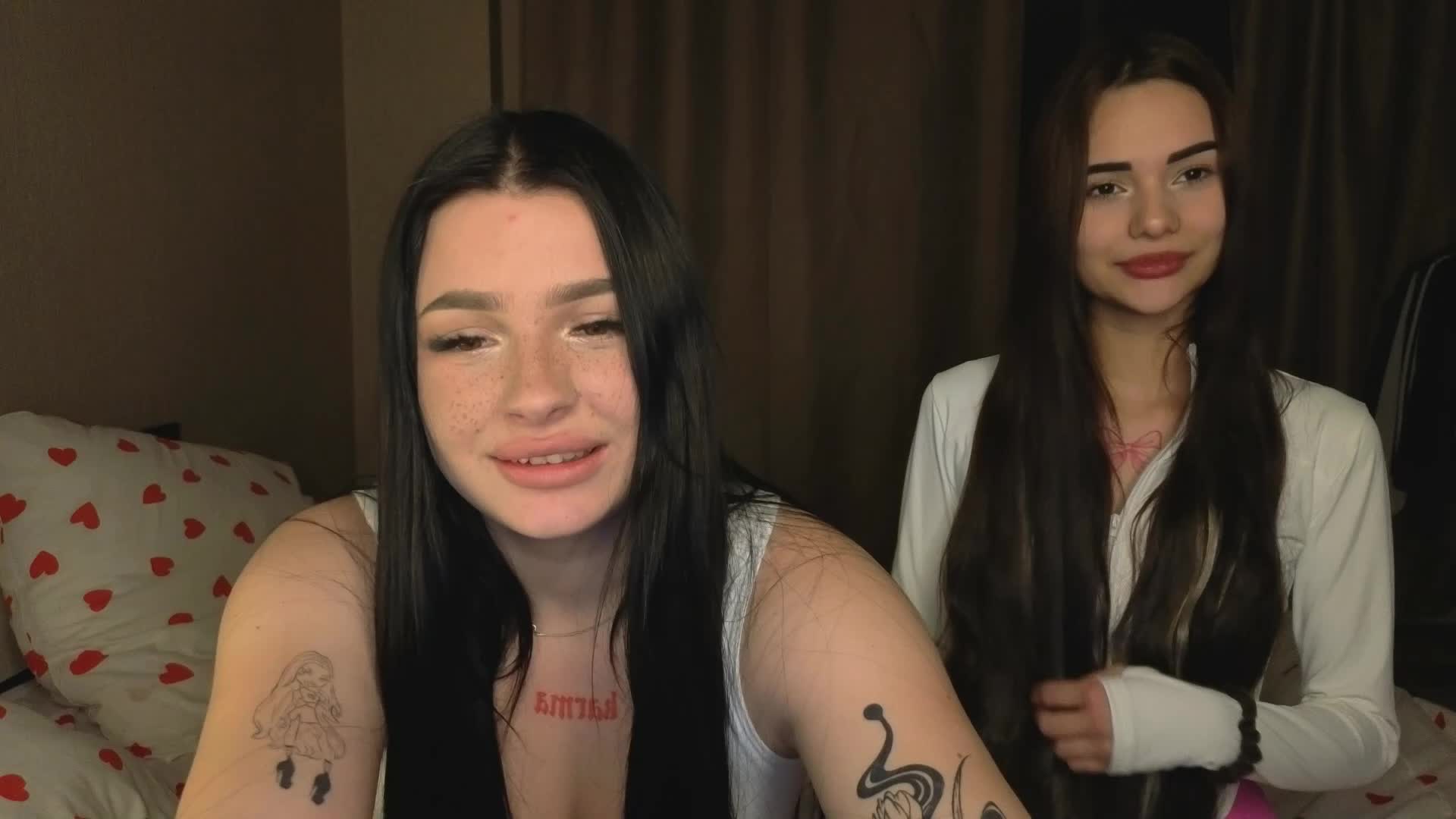 LisaAndDenis Live Sex December 18, 2025