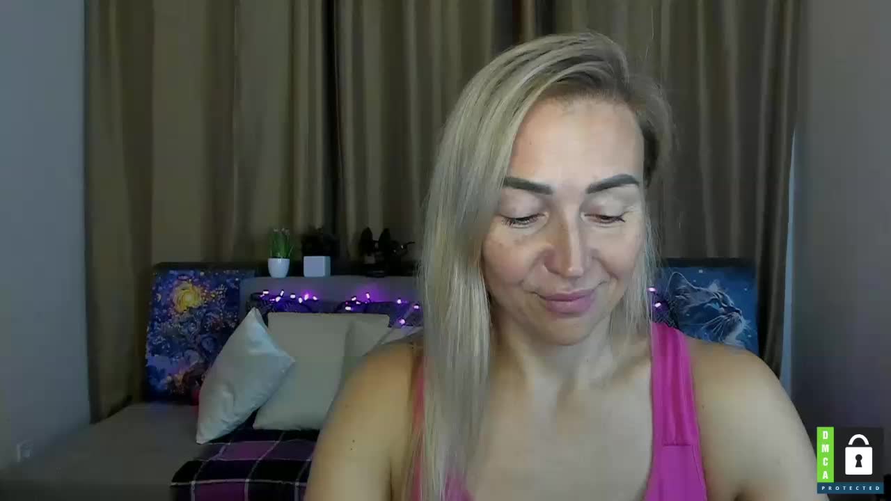 Jullyblondkiss Live Sex December 14, 2025