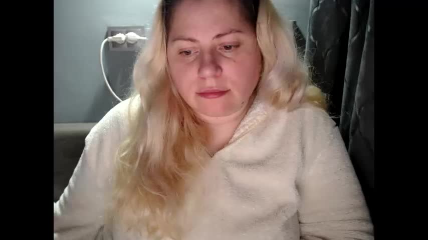 candycream74 Live Sex December 17, 2025