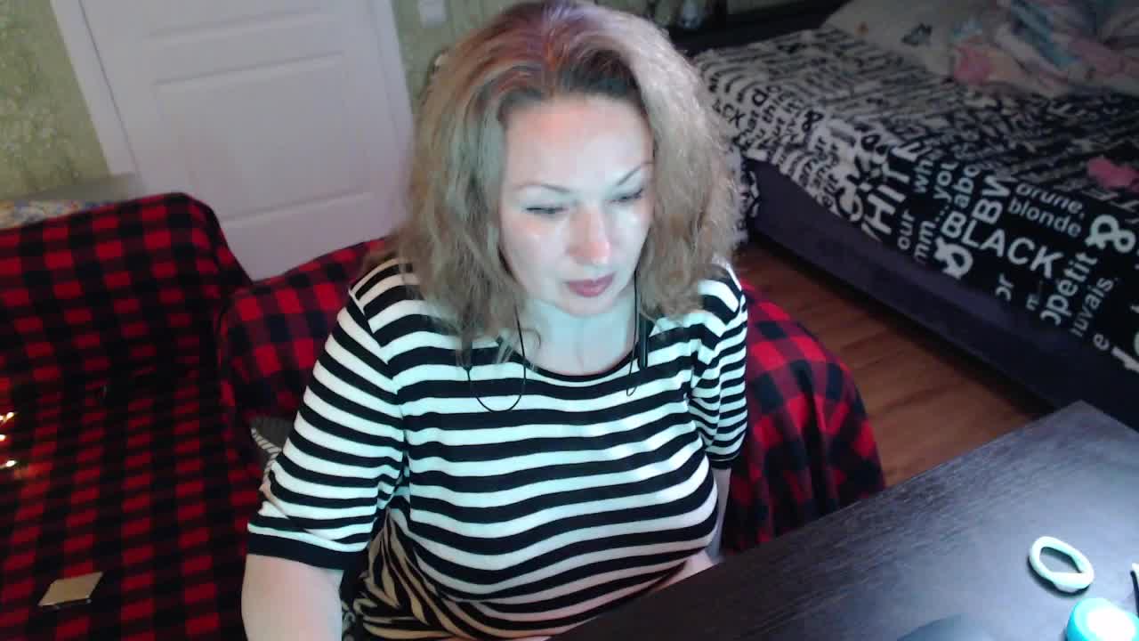 MeganIris Live Sex December 18, 2025