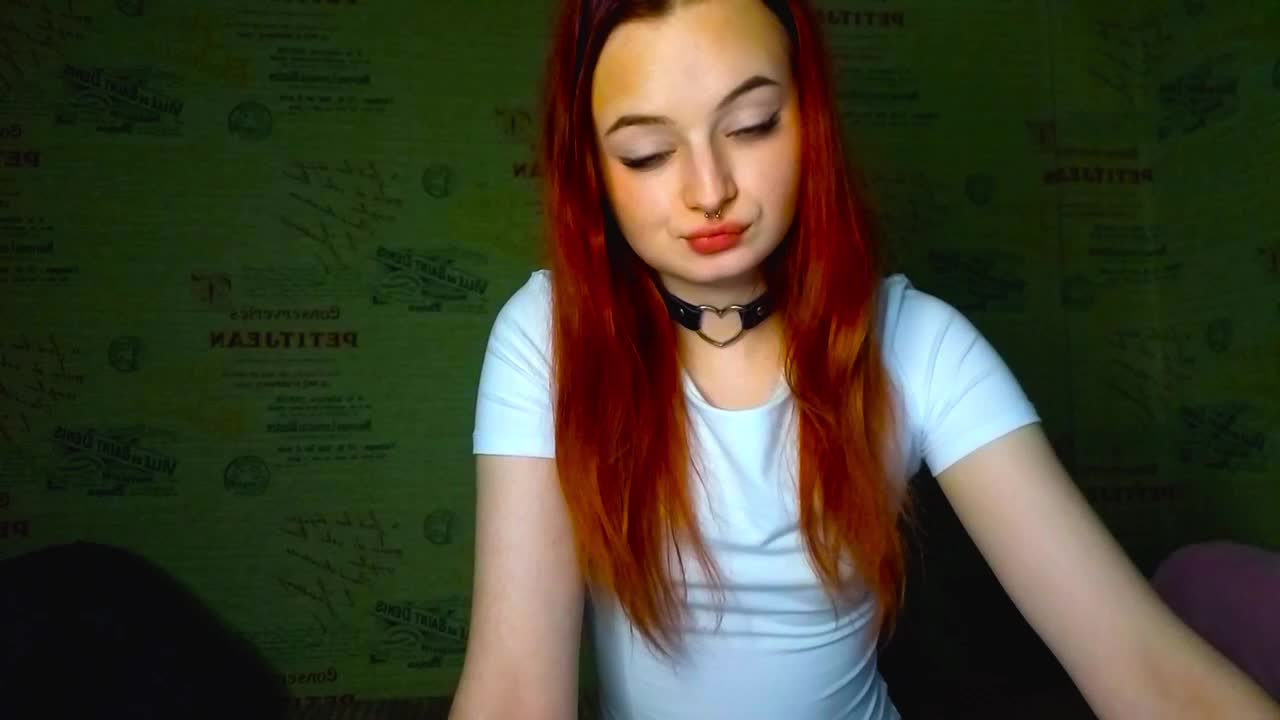 emiless Live Sex December 13, 2025