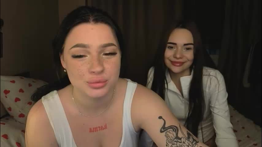 lisaanddenis Live Sex December 18, 2025