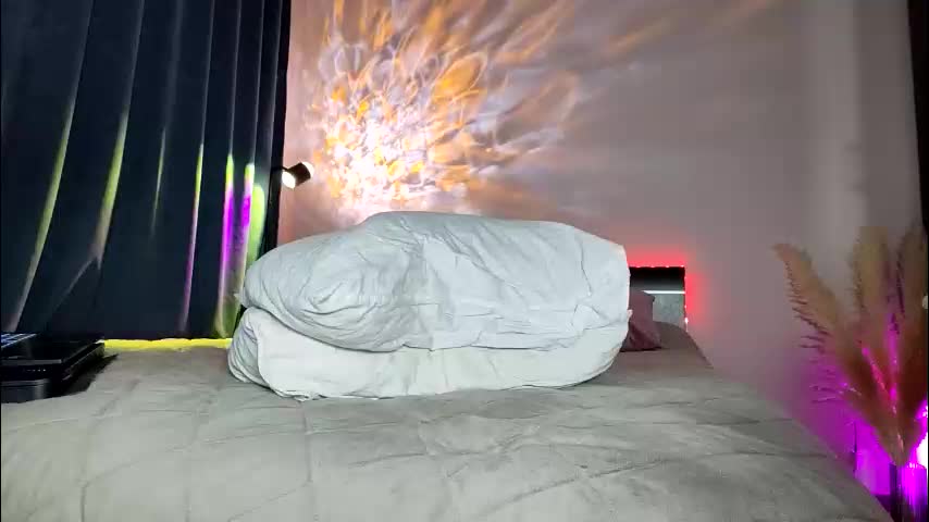 anna_purna Live Sex December 12, 2025