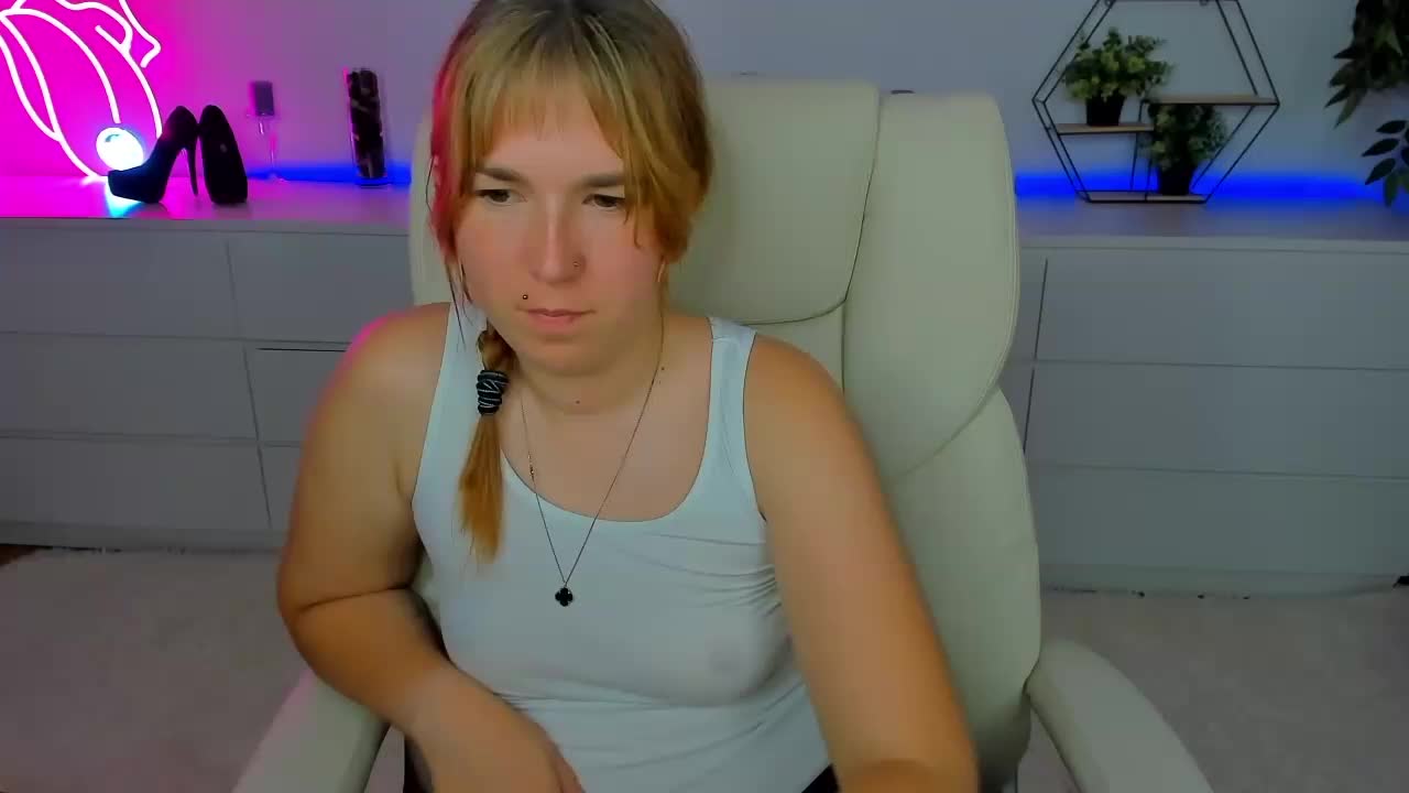 SofiiDarling Live Sex December 15, 2025