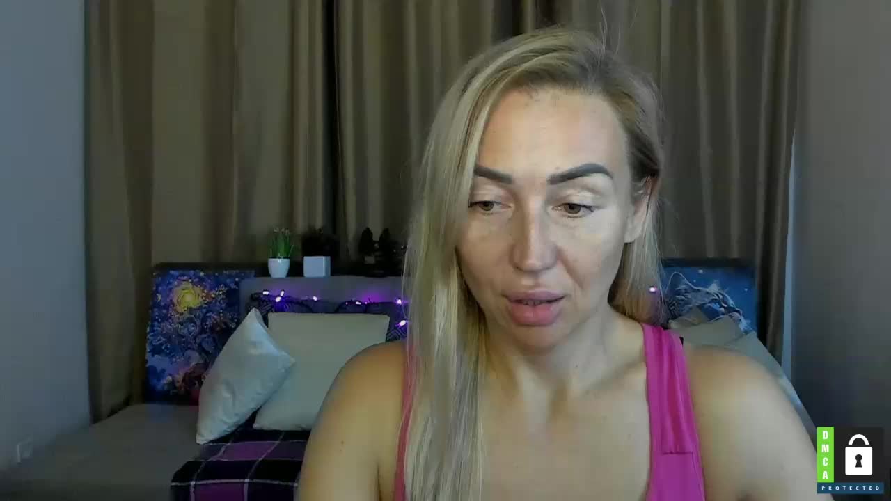 Jullyblondkiss Live Sex December 14, 2025