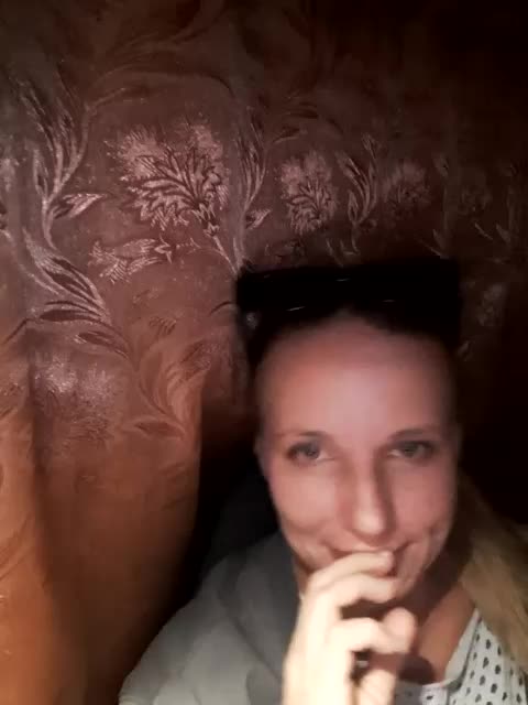 -nelya- Live Sex December 17, 2025