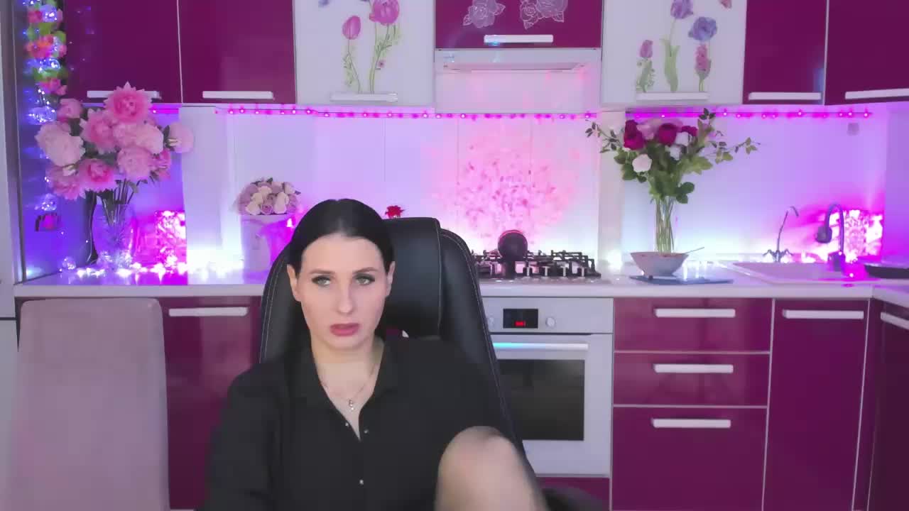 Olivija2020 Live Sex December 14, 2025