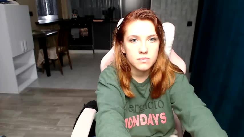 Reginasmilee Live Sex December 17, 2025