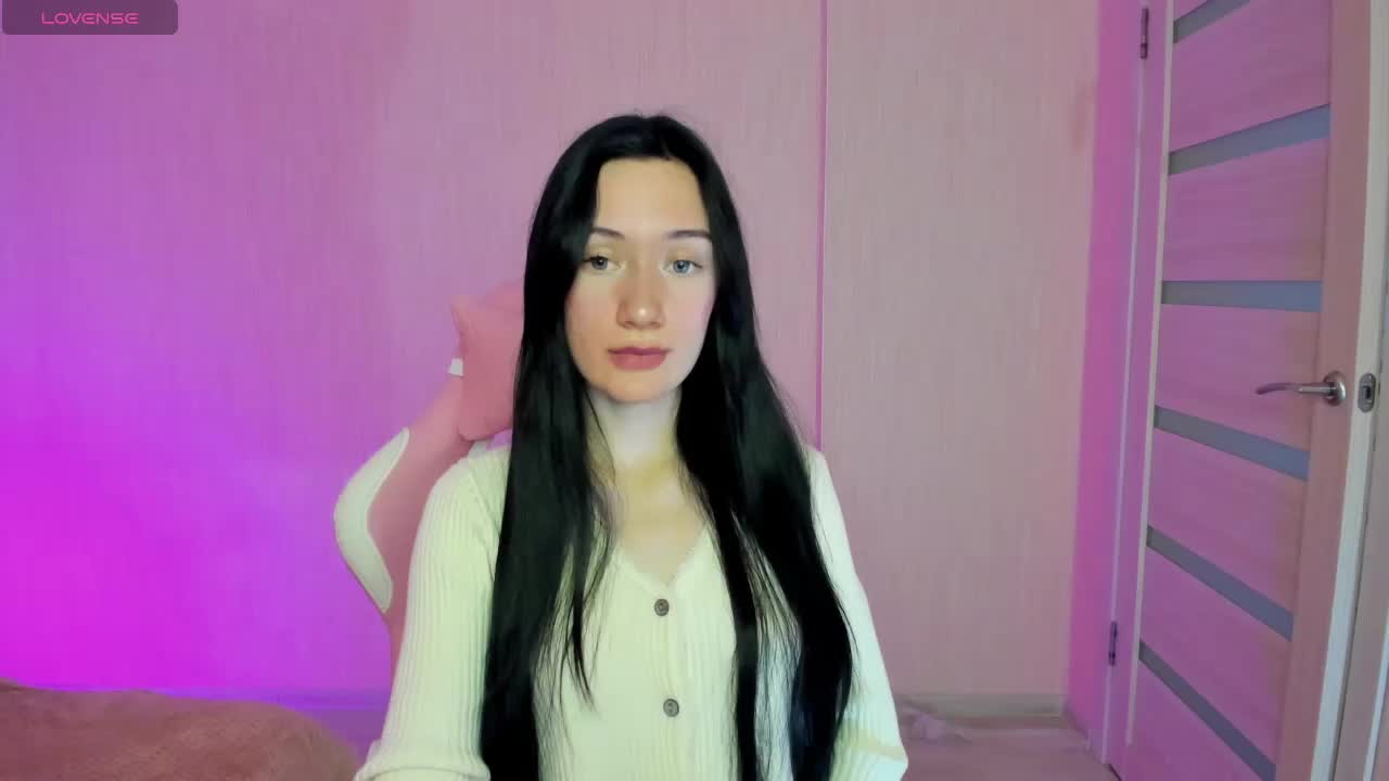 ArinaMeow19 Live Sex December 17, 2025